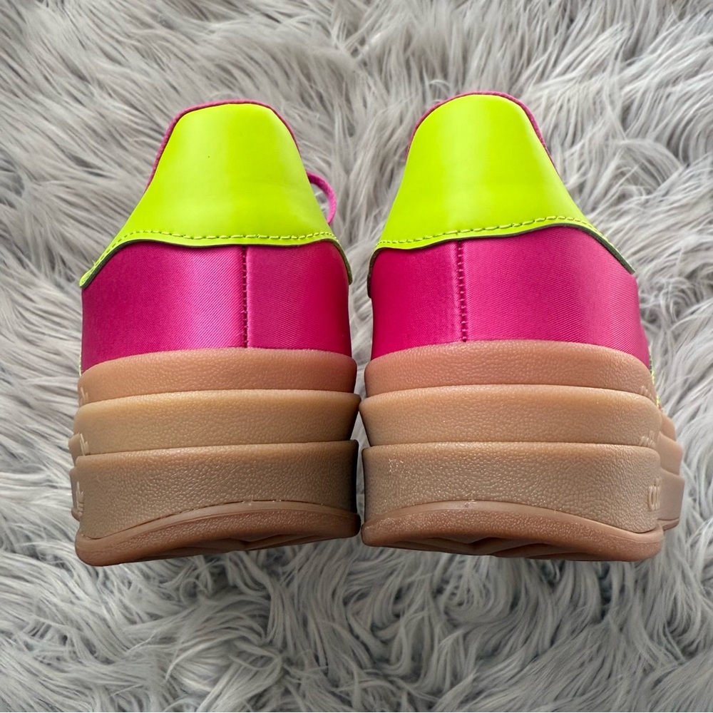 ADIDAS Gazelle Bold Shoes Semi Lucid Fuchsia Solar Slime Gold Metallic 8.5 NWT - Picture 12 of 13